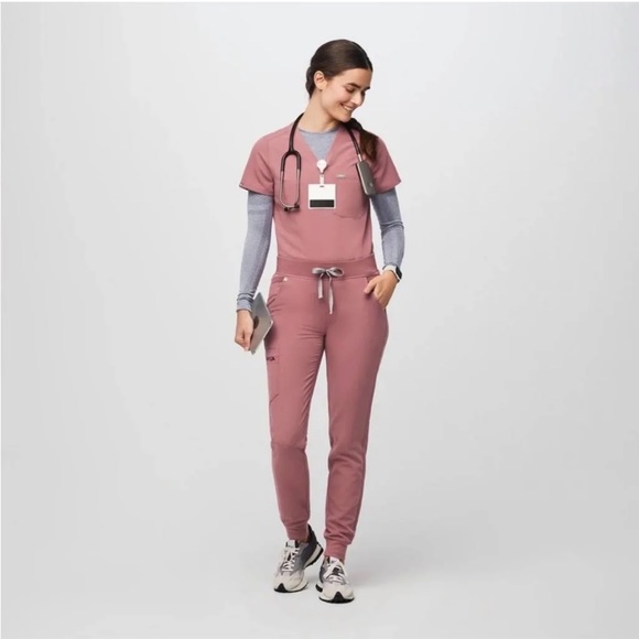 Figs Other - New Figs women scrub set Top and Jogger
